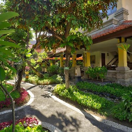 Royal Tunjung Hotel & Villa Legian - Chse Certified Экстерьер фото